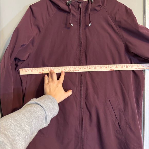 LL Bean Women's Poly Wool Lined Hooded Zip Trench Jacket in Burgundy - Picture 7 of 10
